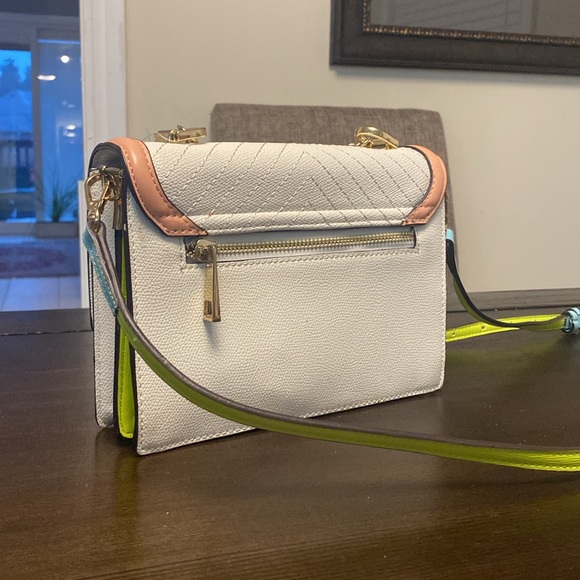 Cross body hand bag from Aldo - Picture 3 of 3